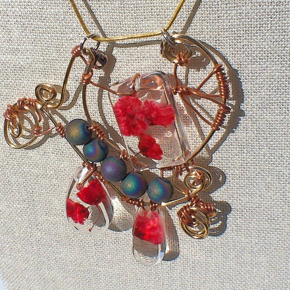 Necklace. Handmade brass, resin